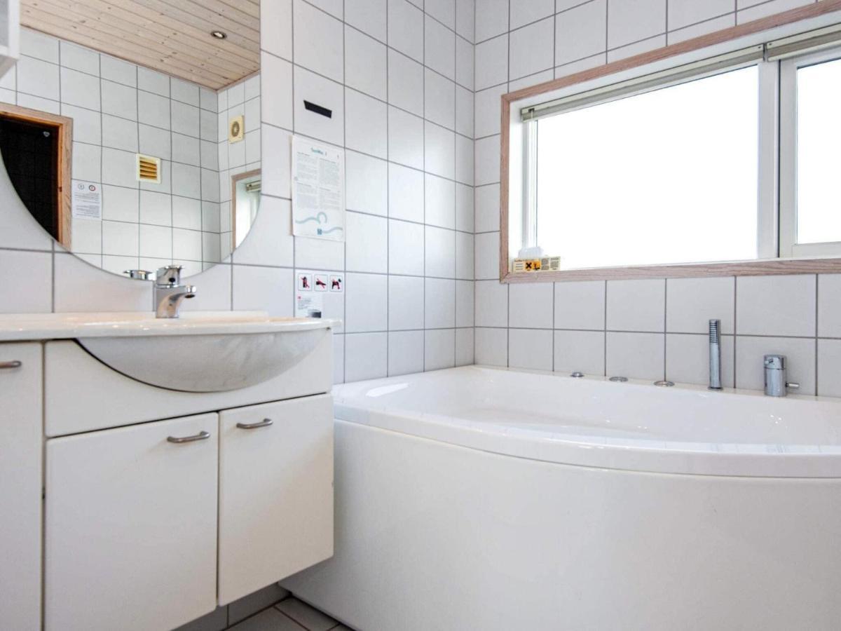 6 Person Holiday Home In Ringk Bing Norby  Buitenkant foto